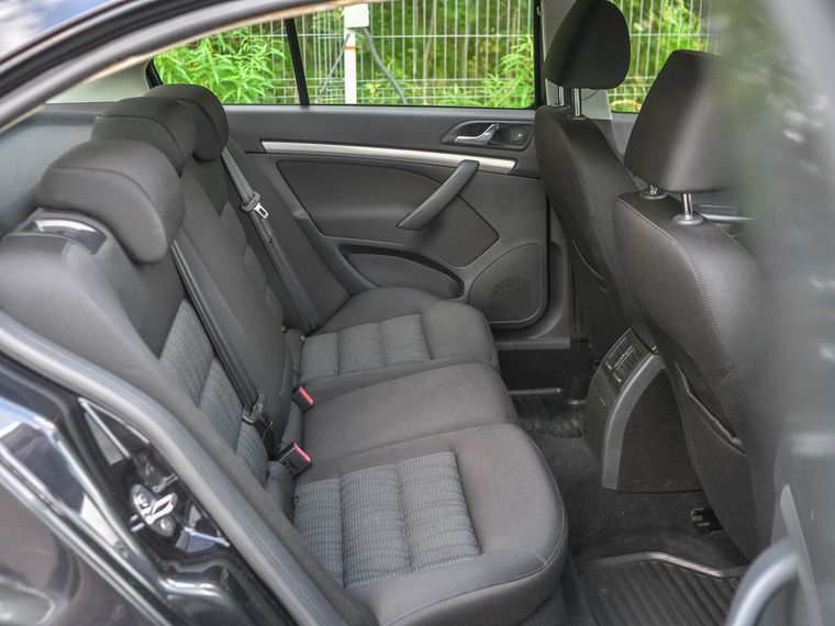 Skoda Octavia 2012 года, 236 538 км - вид 13