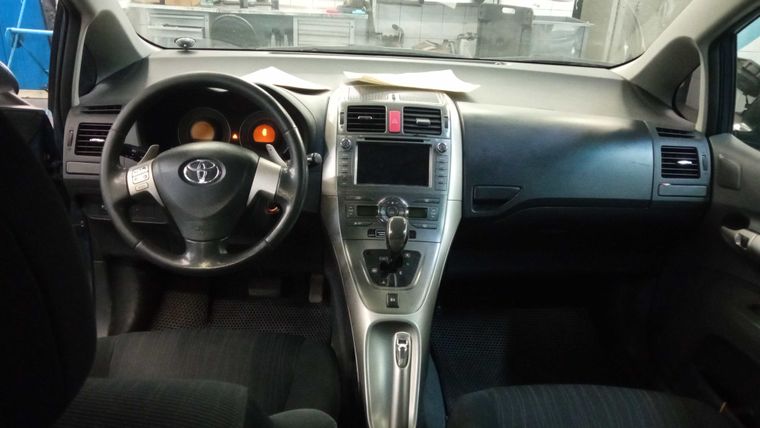 Toyota Auris 2008 года, 210 000 км - вид 5
