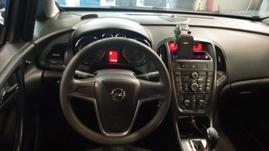 Opel Astra 2011 года, 172 525 км - вид 5