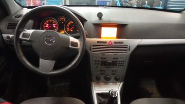 Opel Astra 2011 года, 174 836 км - вид 5
