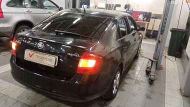 Skoda Rapid 2014 года, 188 054 км - вид 3