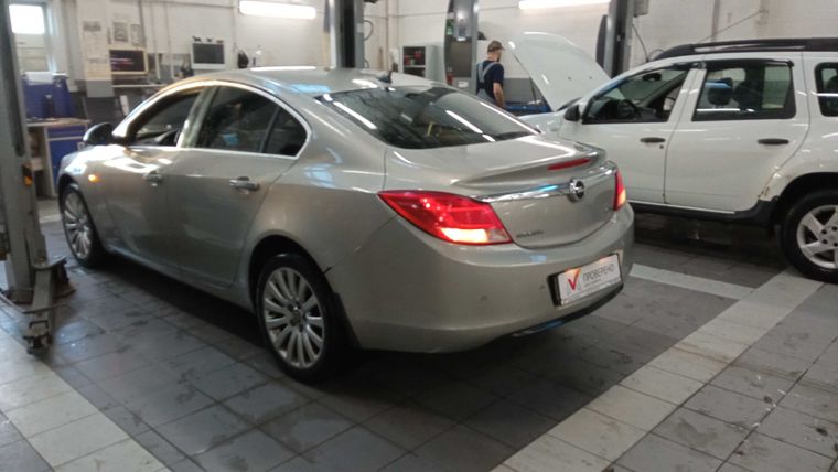 Opel Insignia 2010 года, 198 938 км - вид 4