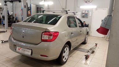 Renault Logan 2017 года, 198 429 км - вид 3