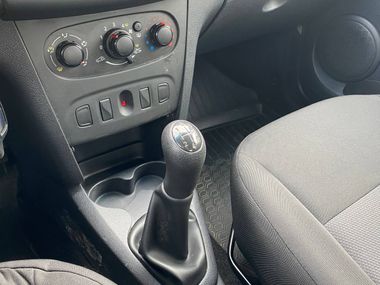 Renault Logan 2017 года, 198 429 км - вид 12