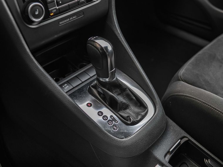 Volkswagen Golf 2012 года, 265 000 км - вид 8