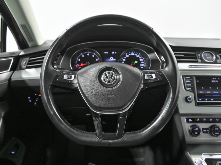 Volkswagen Passat 2017 года, 75 319 км - вид 8
