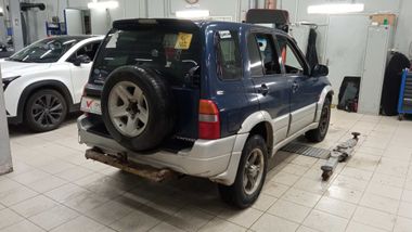 Suzuki Escudo 2000 года, 306 934 км - вид 3