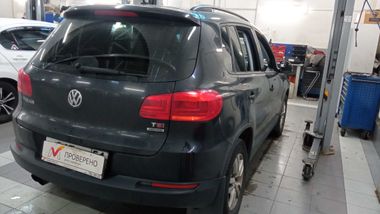 Volkswagen Tiguan 2011 года, 185 000 км - вид 3