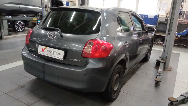 Toyota Auris 2008 года, 185 000 км - вид 3