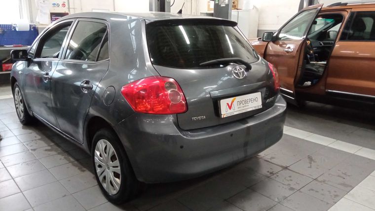 Toyota Auris 2008 года, 185 000 км - вид 4