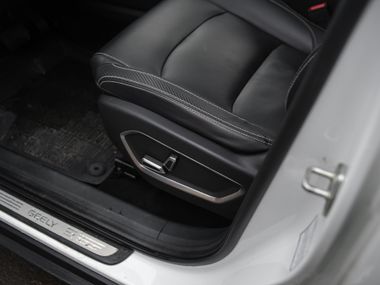 Белый Geely Atlas Pro 2022 года | VIN 907787