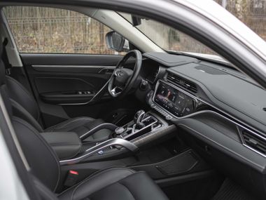 Белый Geely Atlas Pro 2022 года | VIN 907787