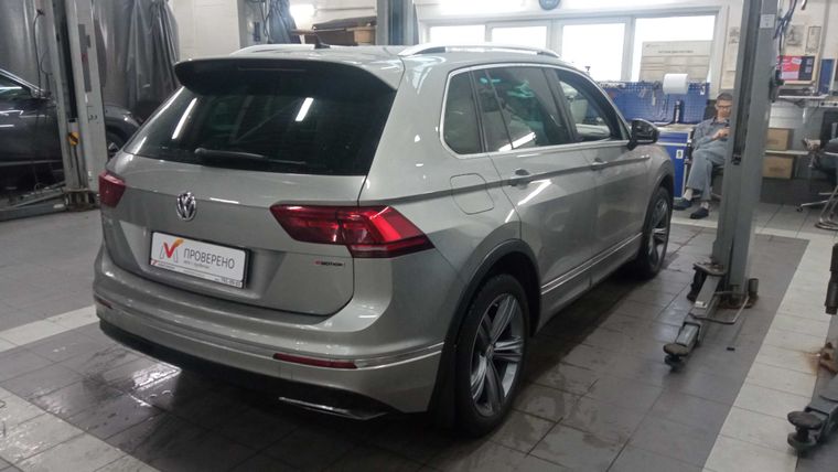 Volkswagen Tiguan 2018 года, 84 501 км - вид 3