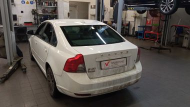 Volvo S40 2011 года, 146 717 км - вид 3