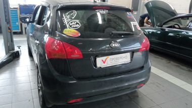 KIA Venga 2012 года, 211 563 км - вид 4