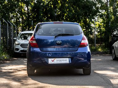 Hyundai i20 2010 года, 264 061 км - вид 4