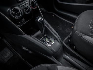 Peugeot 208 2013 года, 149 690 км - вид 9