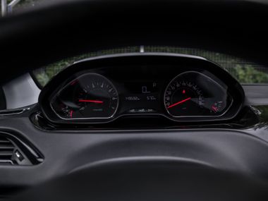 Peugeot 208 2013 года, 149 690 км - вид 5