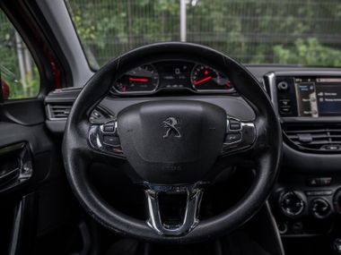 Peugeot 208 2013 года, 149 690 км - вид 6