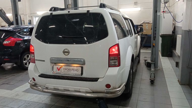Nissan Pathfinder 2014 года, 273 045 км - вид 3