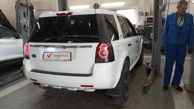 Land Rover Freelander 2011 года, 186 475 км - вид 3