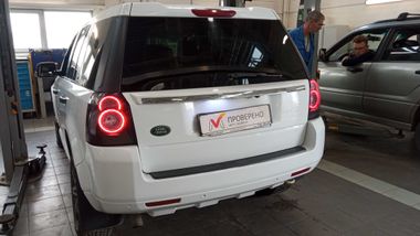 Land Rover Freelander 2011 года, 186 475 км - вид 4