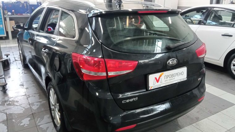 KIA Ceed 2018 года, 100 000 км - вид 4