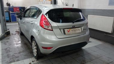Ford Fiesta 2016 года, 96 000 км - вид 4