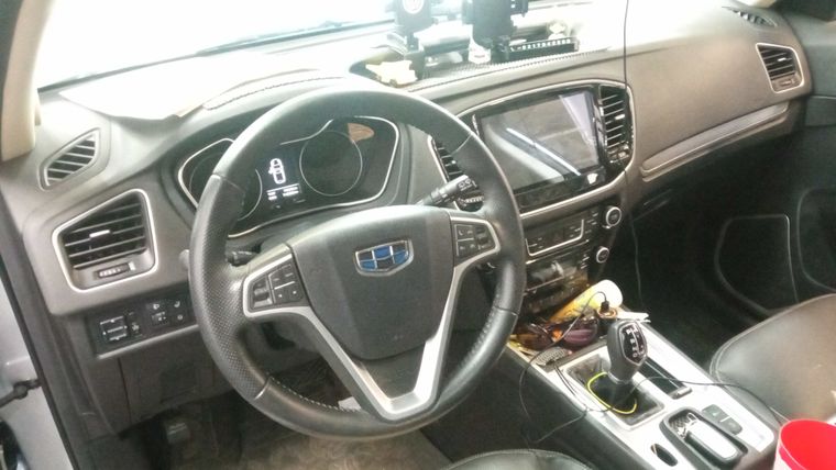 Geely Emgrand X7 2018 года, 74 296 км - вид 5