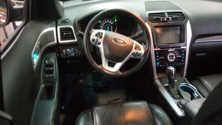 Ford Explorer 2014 года, 260 000 км - вид 5