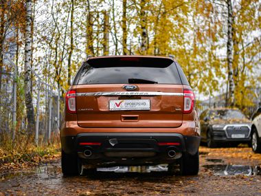 Ford Explorer 2014 года, 260 000 км - вид 4