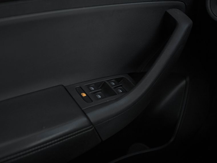 Skoda Rapid 2018 года, 222 000 км - вид 10