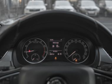 Skoda Rapid 2018 года, 222 000 км - вид 5