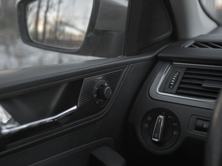 Skoda Rapid 2018 года, 222 000 км - вид 12