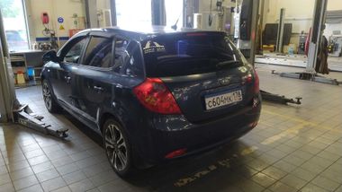 Kia Ceed 2009 года, 147 500 км - вид 4