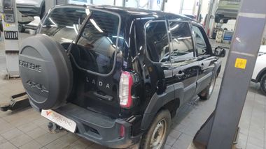 ВАЗ (LADA) Niva Travel 2023 года, 45 082 км - вид 3