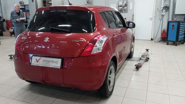 Suzuki Swift 2013 года, 192 483 км - вид 3