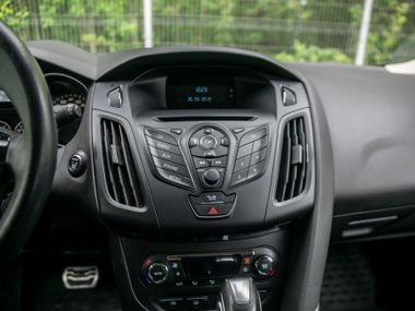 Ford Focus 2014 года, 142 937 км - вид 7