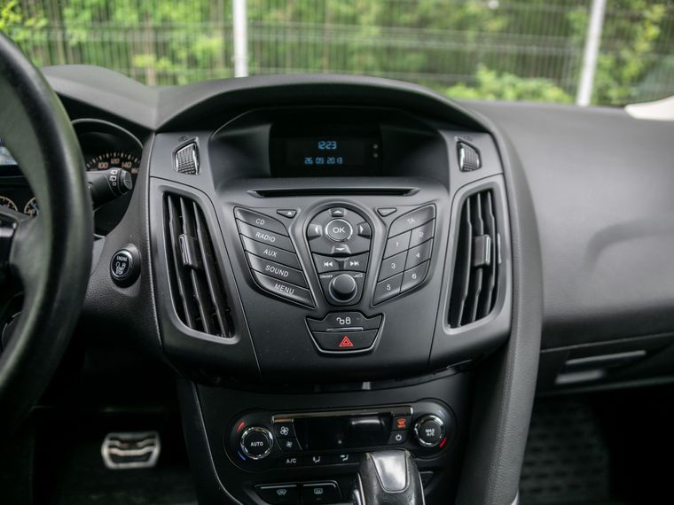 Ford Focus 2014 года, 142 937 км - вид 7