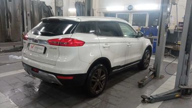 Geely Atlas 2018 года, 140 583 км - вид 3