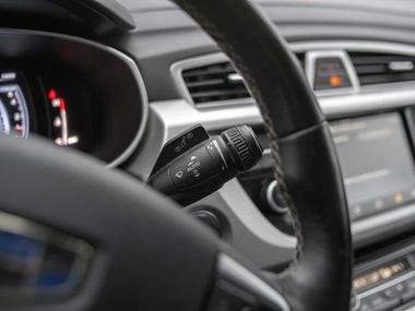 Geely Atlas 2018 года, 140 583 км - вид 8