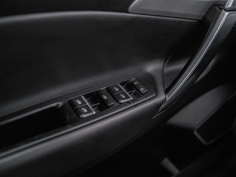 Geely Atlas 2018 года, 140 583 км - вид 12