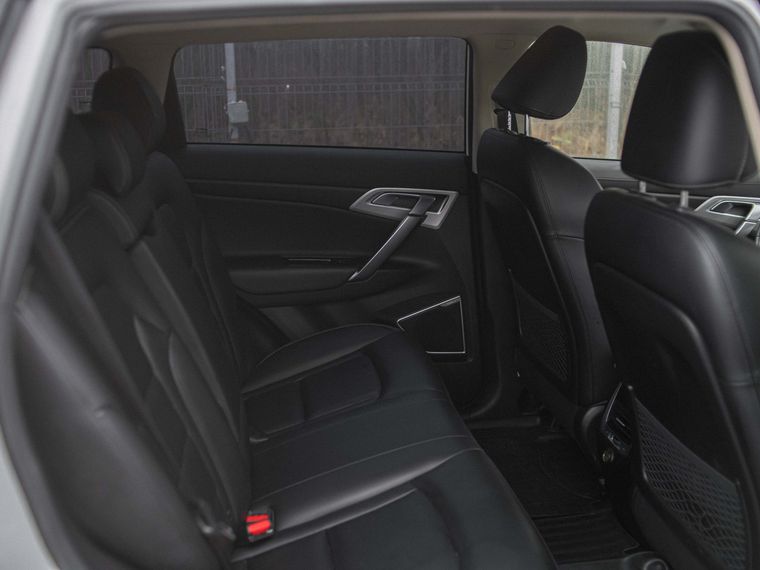 Geely Atlas 2018 года, 140 583 км - вид 13