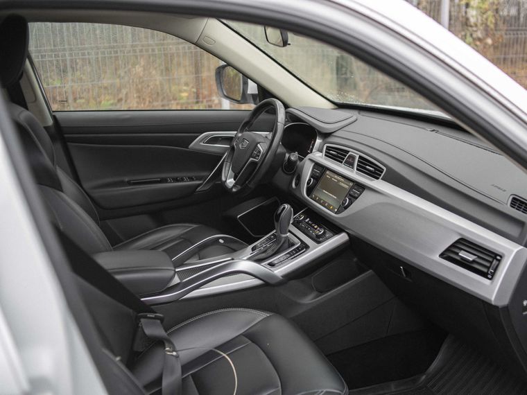 Geely Atlas 2018 года, 140 583 км - вид 14