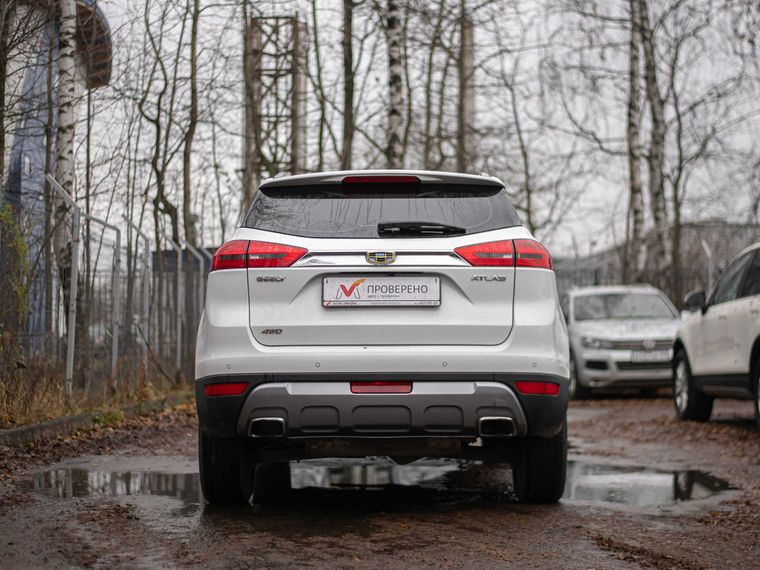 Geely Atlas 2018 года, 140 583 км - вид 4