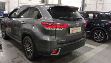 Toyota Highlander 2018 года, 274 236 км - вид 4