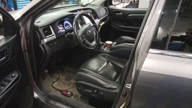 Toyota Highlander 2018 года, 274 236 км - вид 5