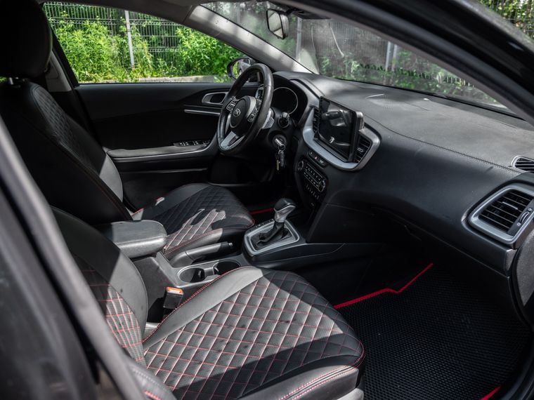 KIA Ceed 2020 года, 142 712 км - вид 14