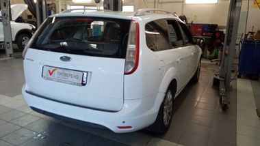 Ford Focus 2010 года, 202 000 км - вид 3