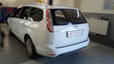Ford Focus 2010 года, 202 000 км - вид 4